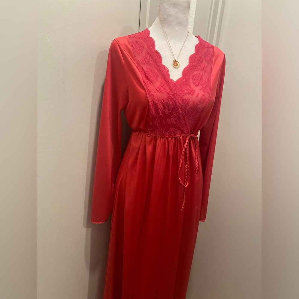 VTG Gilead 70s Fuchsia Hot Pink Deep V-Neck Lace Trim Maxi Wrap Dress Robe - S - Picture 16 of 16